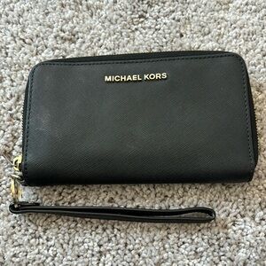 Michael Kors Wristlet Wallet